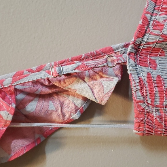 Kendall & Kylie NWT Ruffle Strap Crop Top - Picture 4 of 5